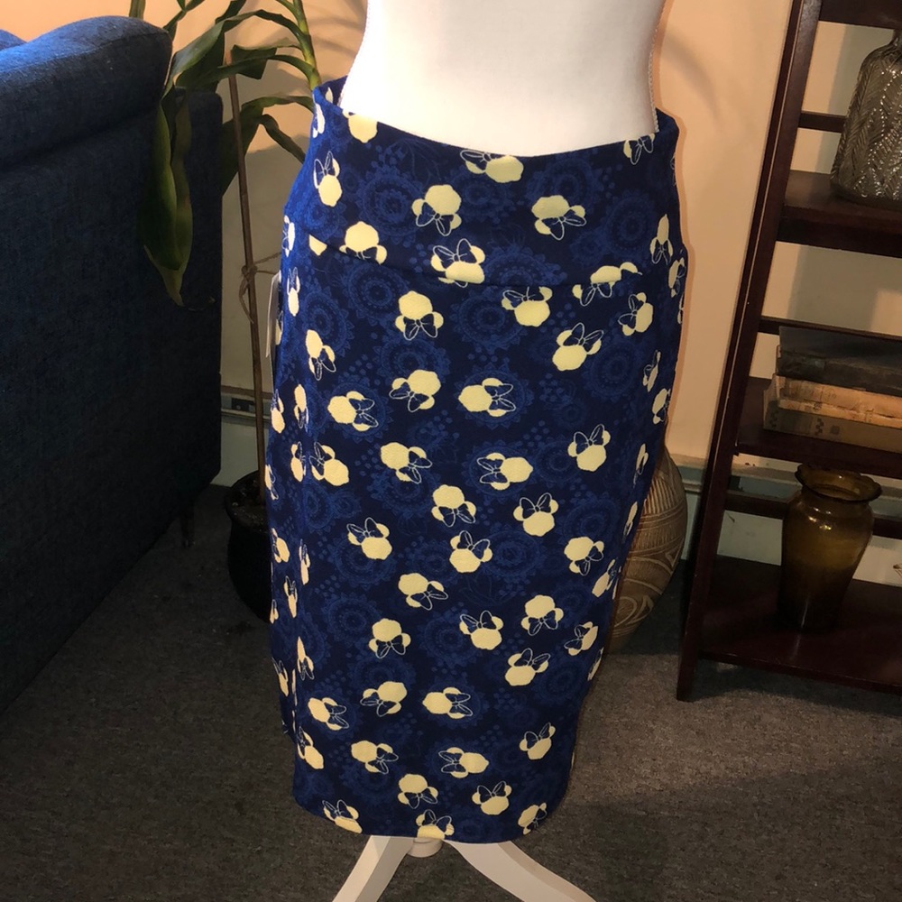 Lula Roe Minnie Mouse skirt - Picture 4 of 5